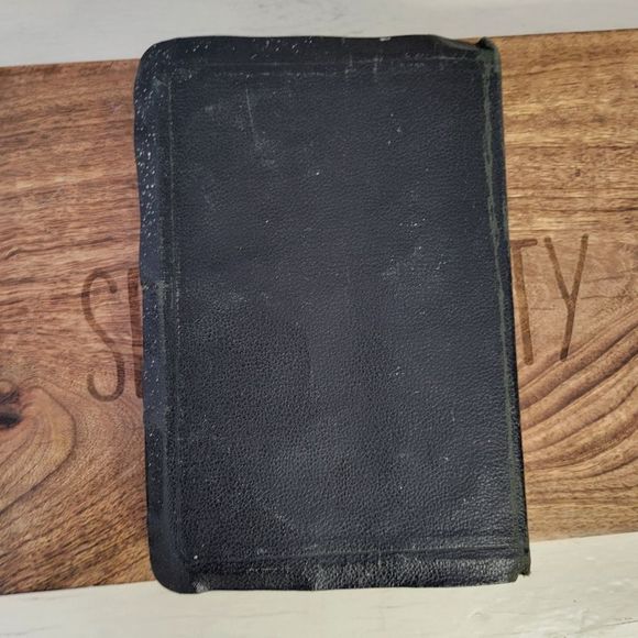 Holy Bible Black Soft Leather Bound 1941 - Picture 5 of 10